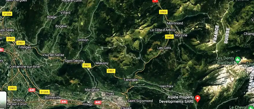 Charpentier couvreur à Samoëns