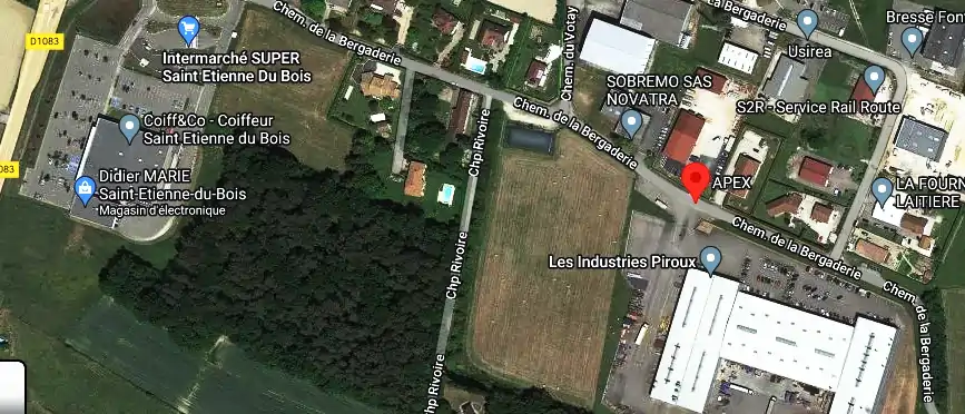 Charpentier couvreur à Saint-Étienne-du-Bois