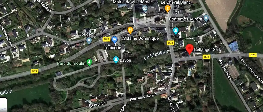 Charpentier couvreur à Villedômer