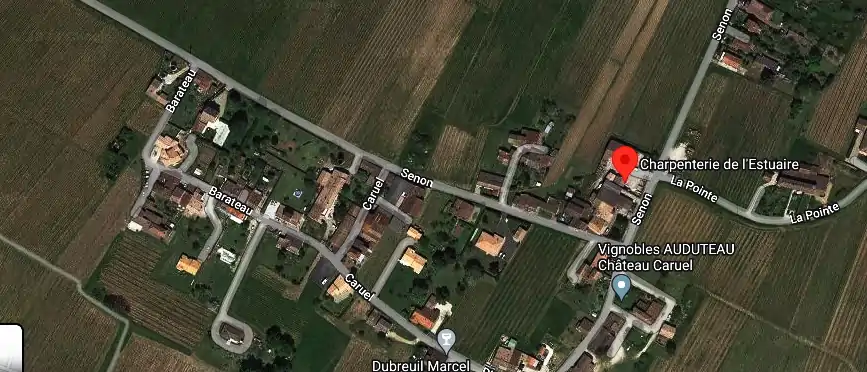 Charpentier couvreur à Saint-Seurin-de-Bourg