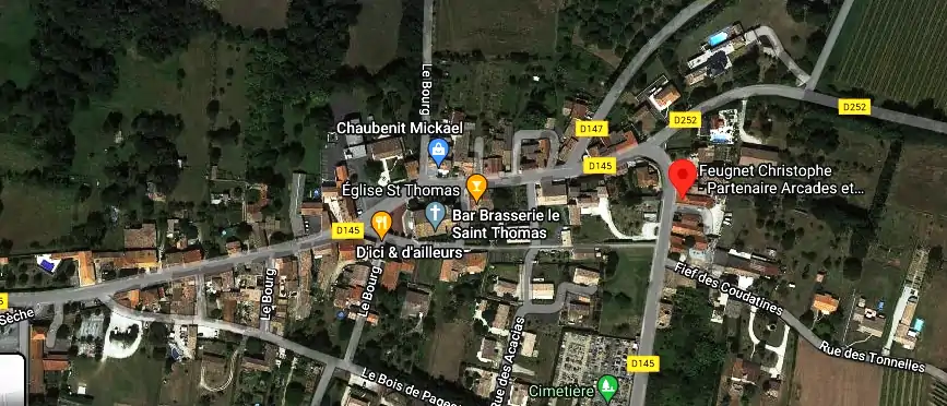 Charpentier couvreur à Saint-Thomas-de-Conac