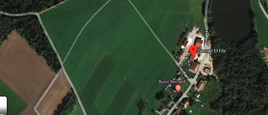 Charpentier couvreur à Hadol