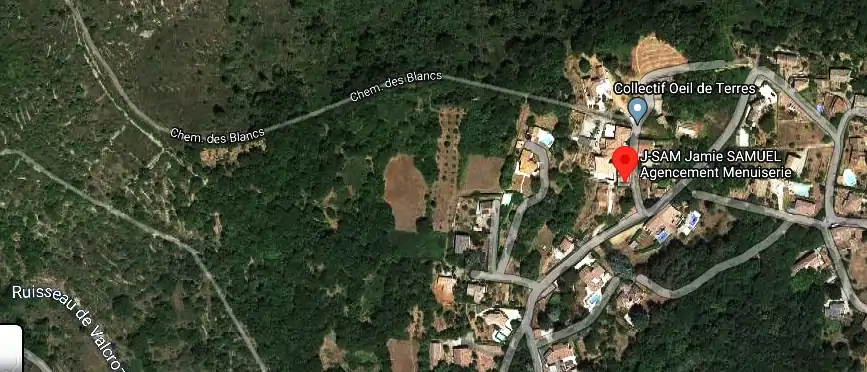 Charpentier couvreur à Saint-Étienne-de-Fontbellon