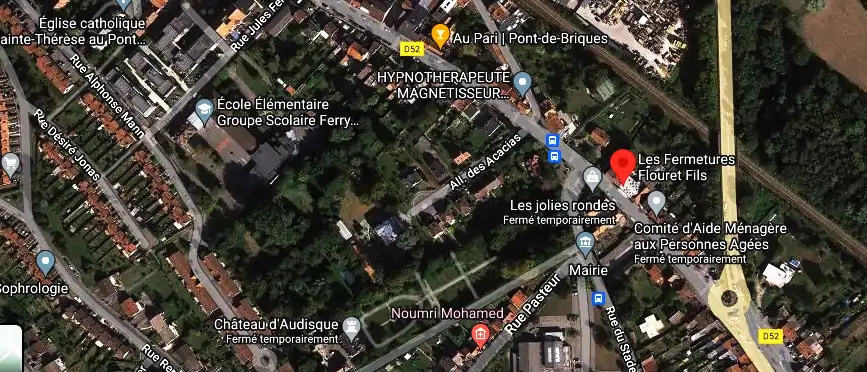 Charpentier couvreur à Saint-Étienne-au-Mont