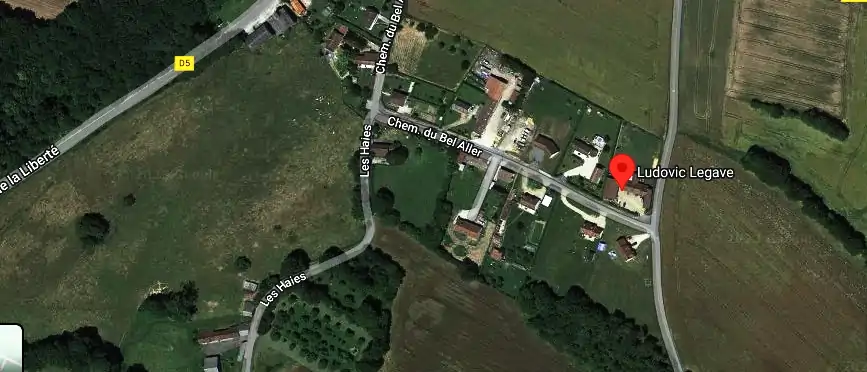 Charpentier couvreur à Saint-Victor-de-Buthon