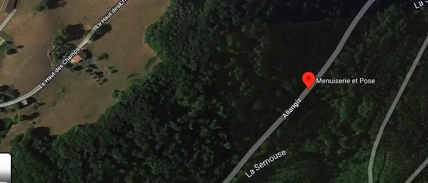 Charpentier couvreur à Le Clerjus
