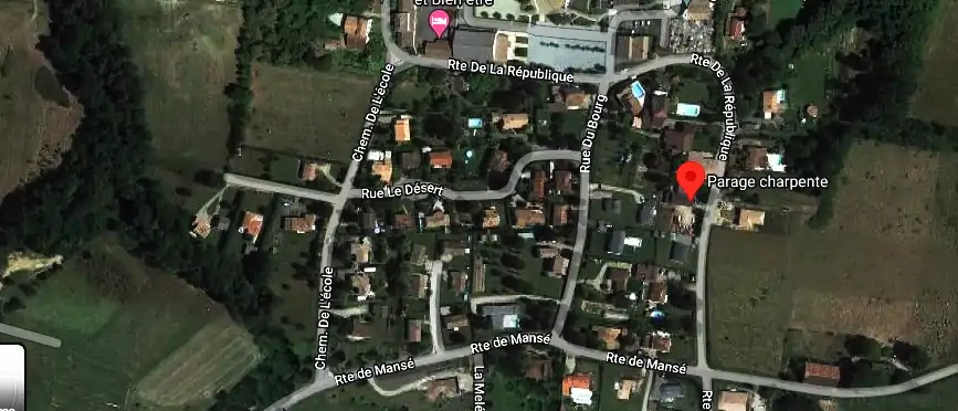 Charpentier couvreur à Montpouillan