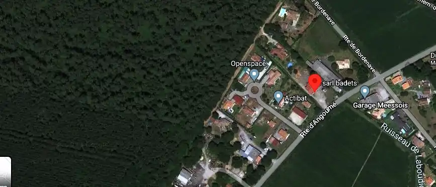 Charpentier couvreur à Mées