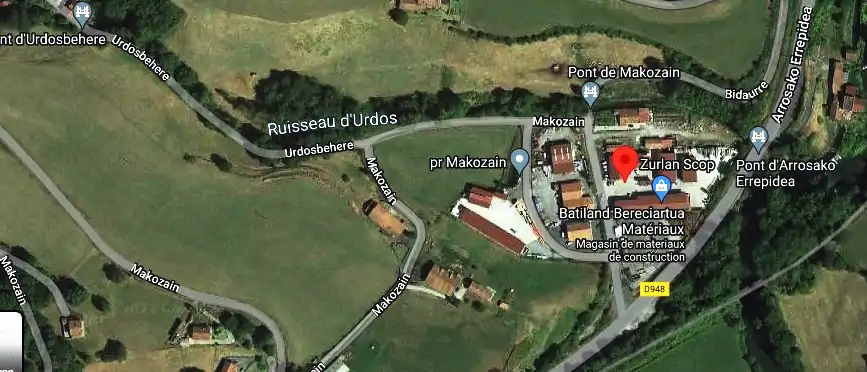 Charpentier couvreur à Saint-Étienne-de-Baïgorry