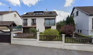 Batiment Traditionnel à Champfleury