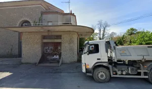 Axe Bois à Saint-Bauzille-de-Montmel