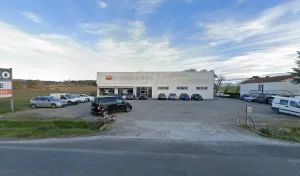 Le Hangar à 11400 Peyrens
