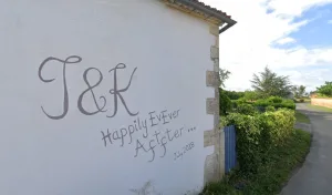 Maille Mike à 16260 Les Pins